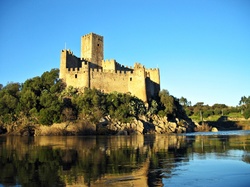 Rzeka Tag, Dystrynkt Sanatrem, Castle of Almourol, Zamek Almourol, Portugalia